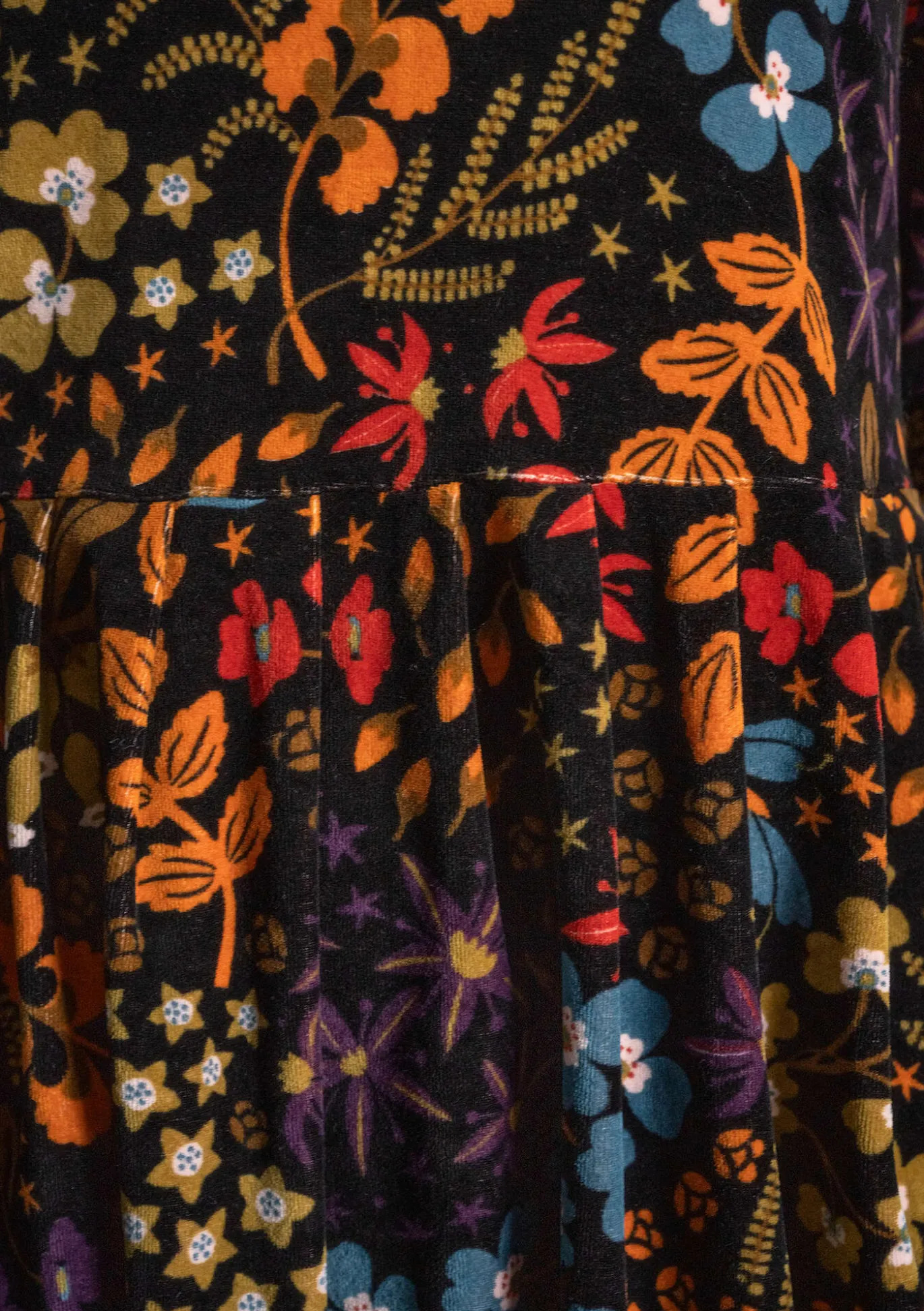 Velourklänning "Katla" i ekologisk bomull/återvunnen polyester